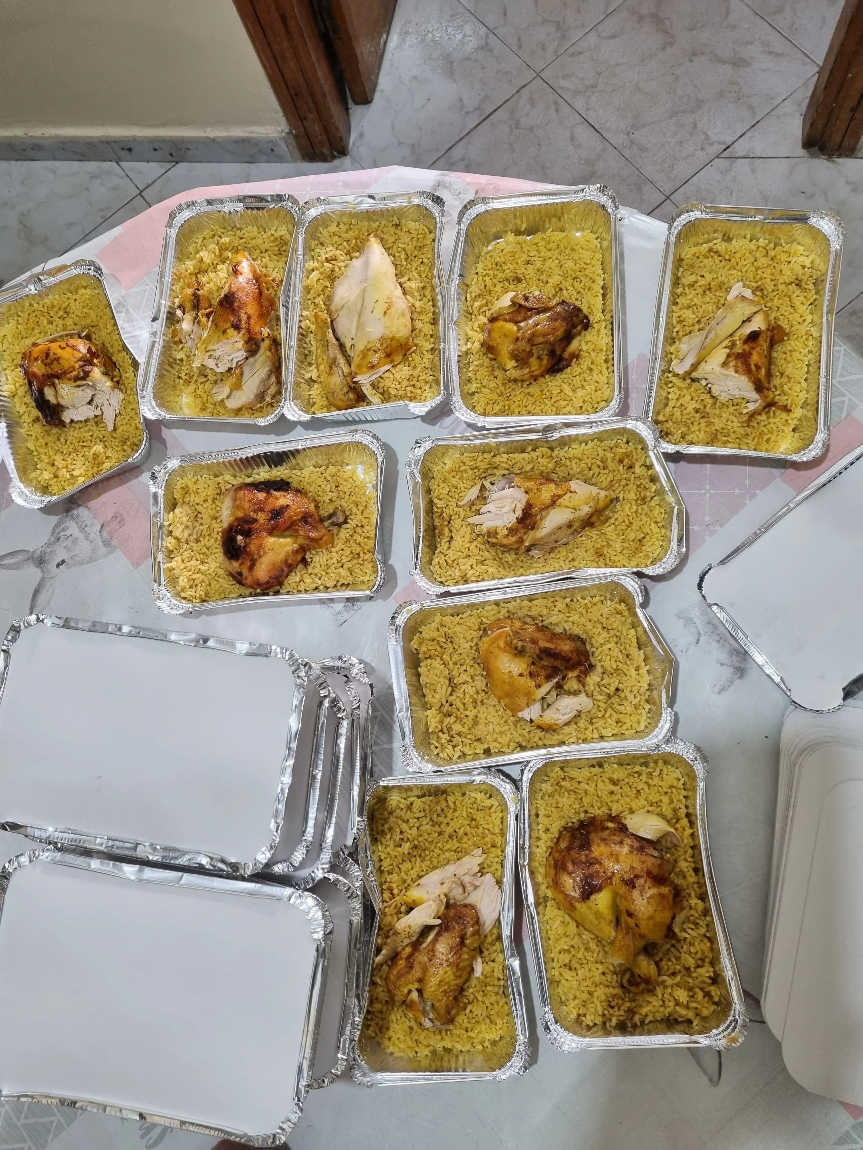 تجهيز موائد الإفطار